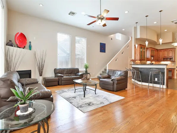 826 E 29th St, Houston, TX 77009