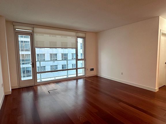 4th image of 1160 Mission St #909