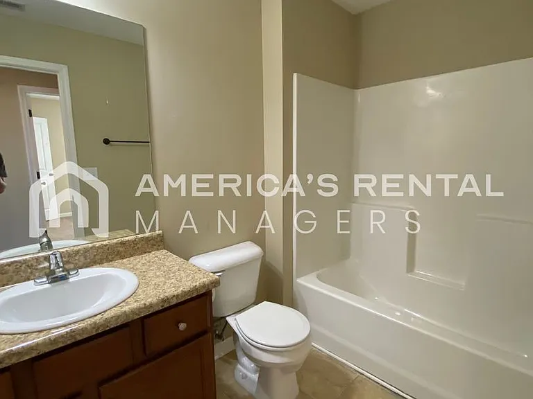 133 The Heights Dr — Photo 14