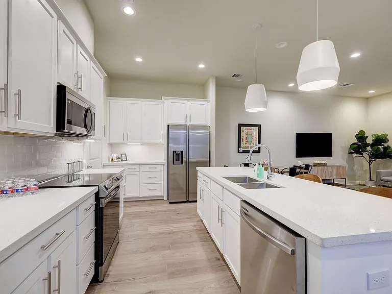 2319 Silva Park Ln — Photo 5
