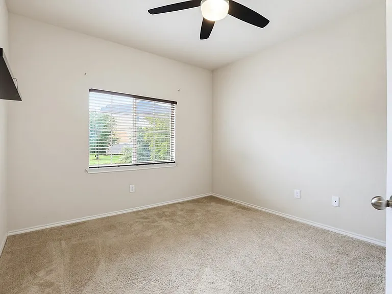 12011 Faithcrest #2 — Photo 16