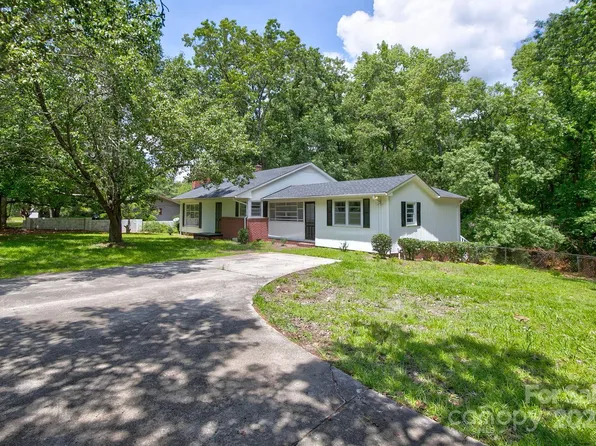 206 Legion Cir, Pageland, SC 29728