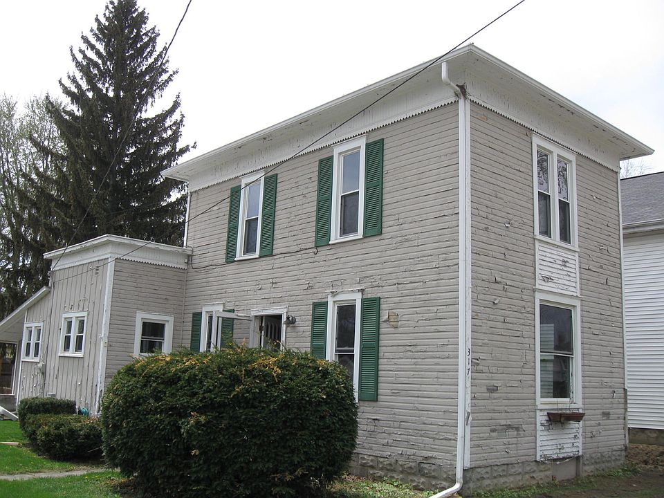 1st image of 317 E Walnut St
