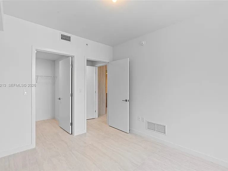 77 SE 5th St #3702 — Photo 31