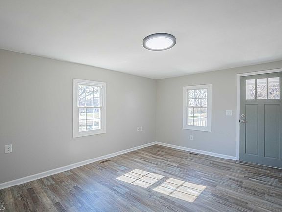 4th image of 170 Peachtree St
