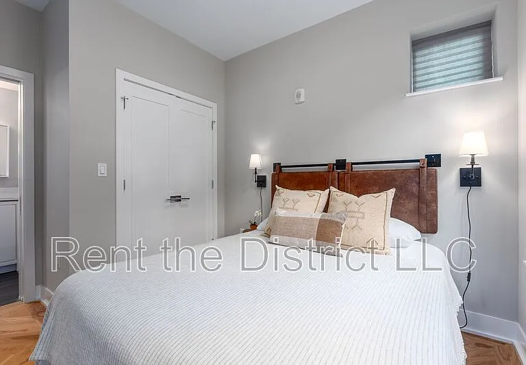 1345 K St SE #T-01 — Photo 9