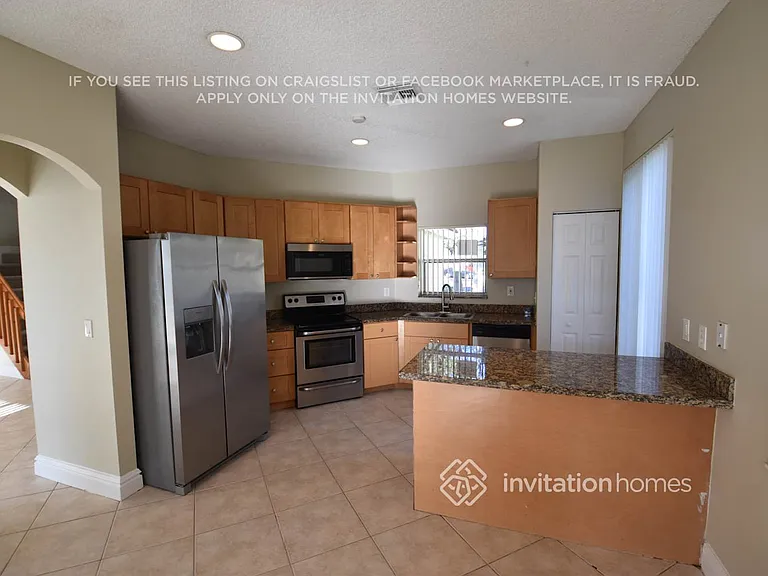 1900 NW 193rd Ave — Photo 6