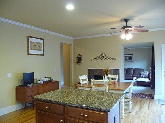 4th image of 1588 Squire Hill Ln