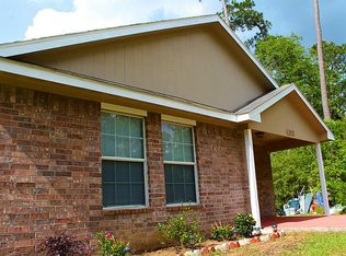 11660 Sycamore St, Conroe, TX 77302