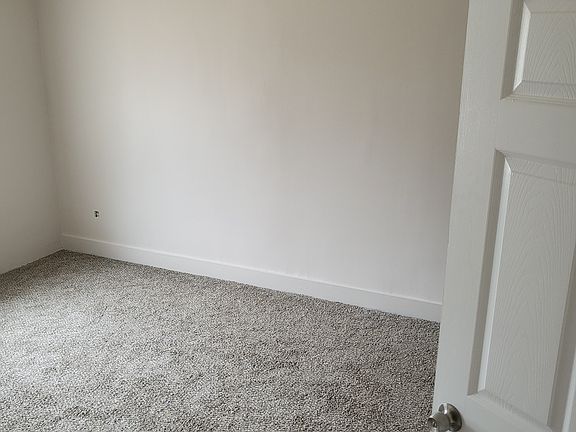 4th image of 8224 Sussex Dr
