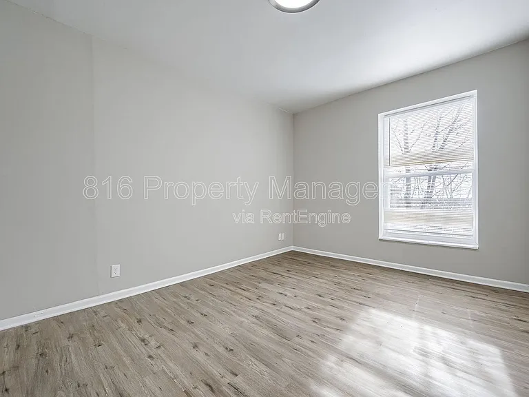 301 Benton Blvd #3 — Photo 11