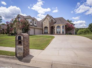 1512 Cypress Point St, Cabot, AR 72023