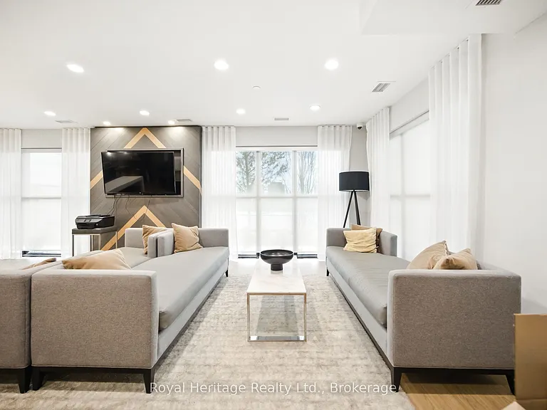 128 Grovewood Cmn #319 — Photo 40