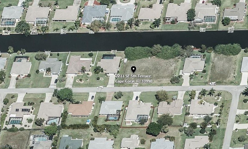 1st image of 2211 SE 5th Ter