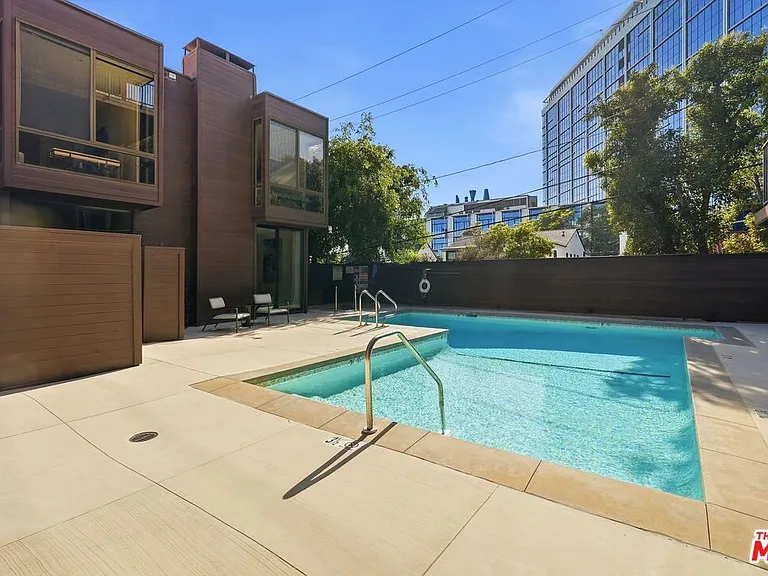 1033 Carol Dr #T16 — Photo 20