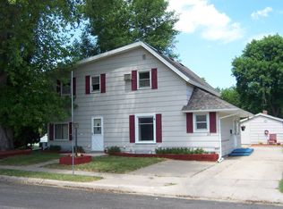 24 3rd St E, Waconia, MN 55387