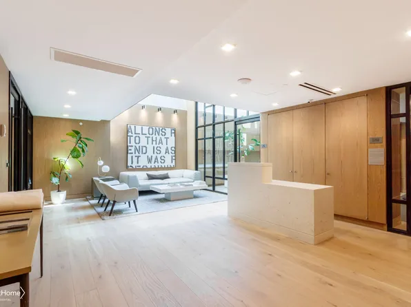 200 East 21st Street image 38 of 48