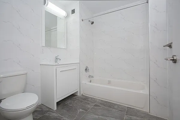 Rented by REAL New York | media 18