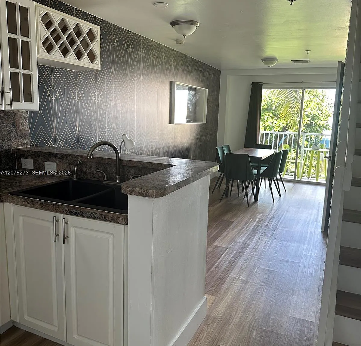 Verona Condo — Photo 2