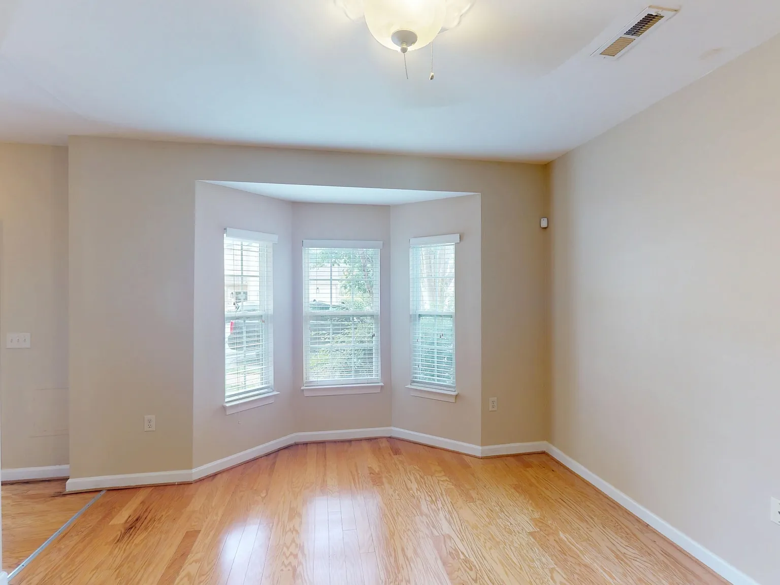 378 Summergate Drive - 1 — Photo 3