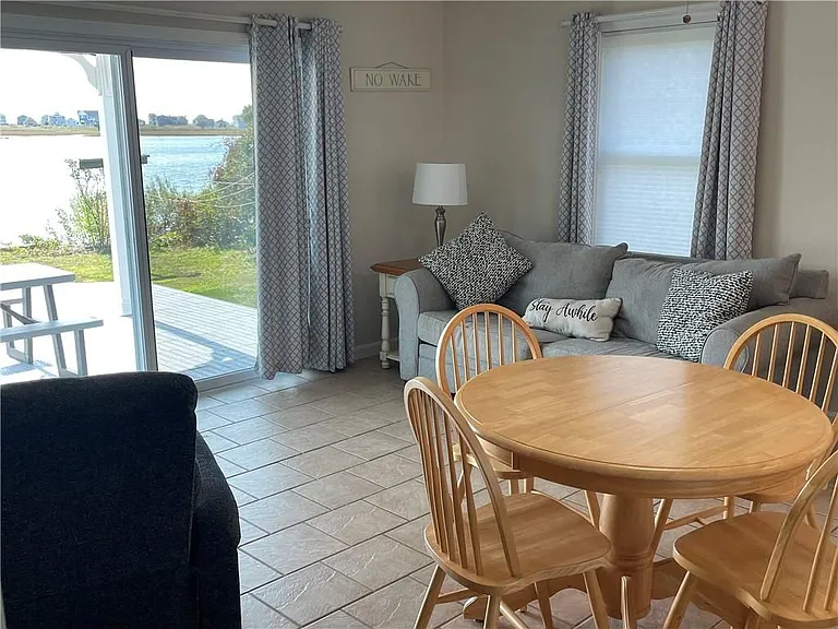6 Harbor Dr #B — Photo 8