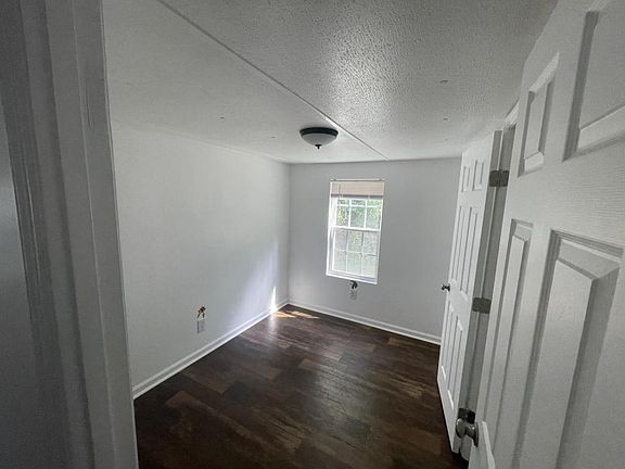 3rd image of 94 Knox Dr
