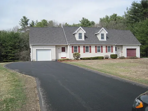 15 Pond View Dr Photo 1