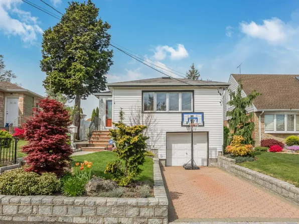3918 223rd St, Bayside, NY 11361