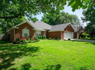 4436 W Trillium Ln, Fayetteville, AR 72704