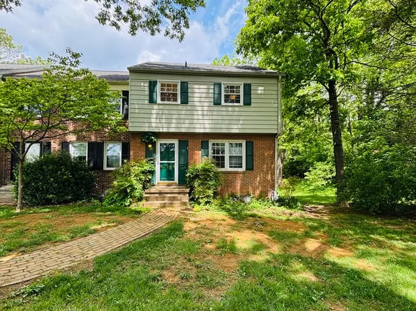 100 Yorkshire Ct, Blacksburg, VA 24060
