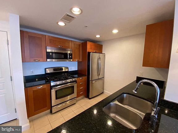4th image of 2451 Midtown Ave APT 1615