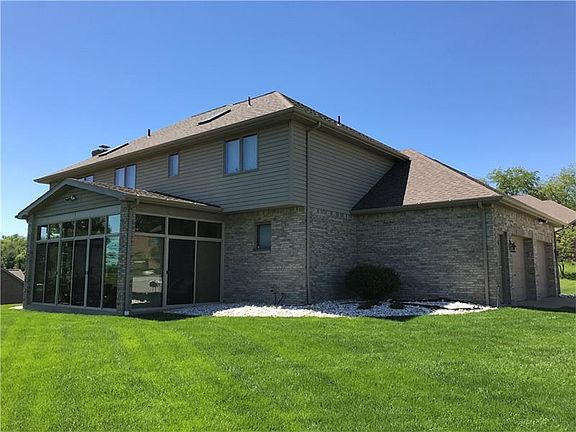 3rd image of 11020 Belaire Dr