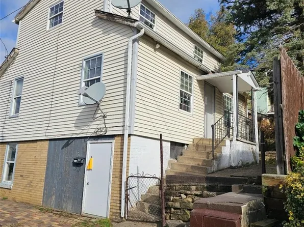 1055 5th Ave, Freedom, PA 15042