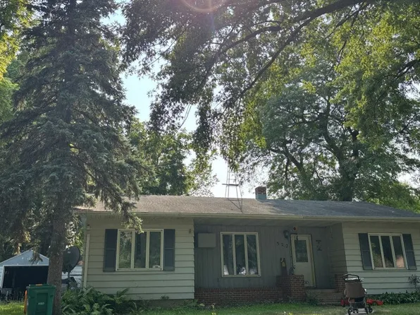 322 13th St, Heron Lake, MN 56137