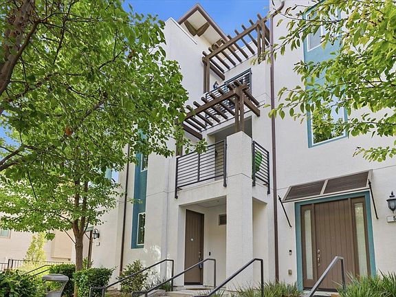 3rd image of 192 William Manly St Unit 6
