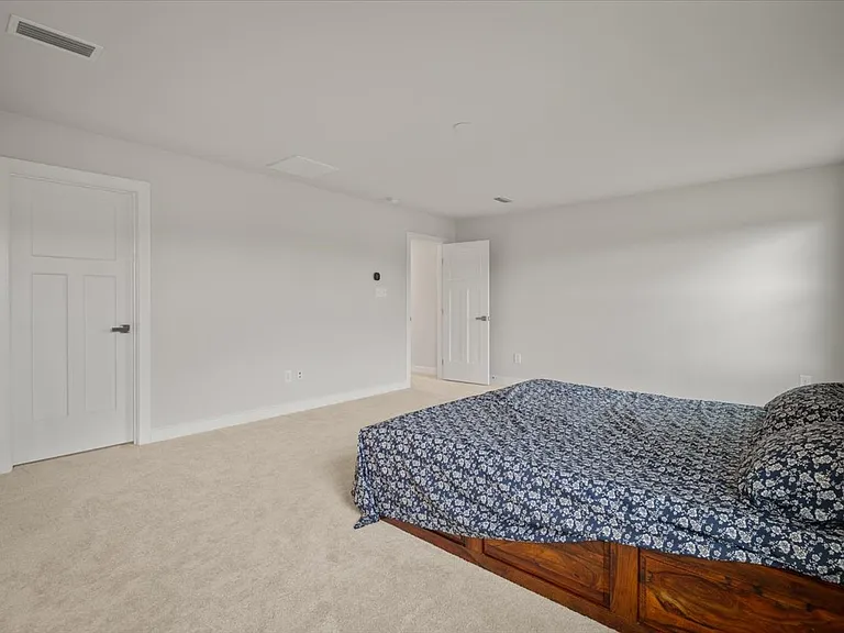 14212 Botsford Ave — Photo 44