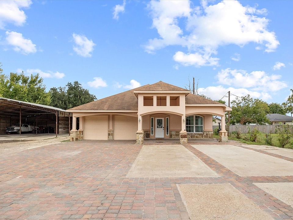 1st image of 22214 Foxbend Dr