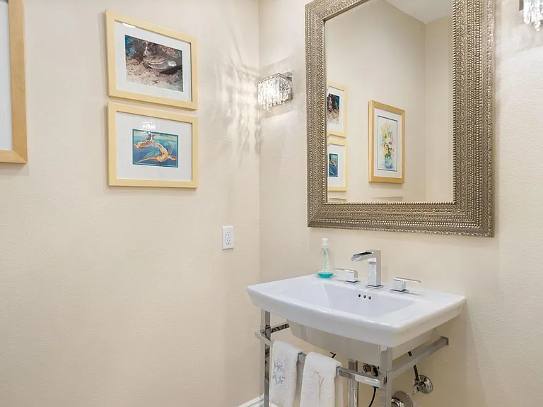 45711 Edgehill Dr — Photo 17