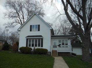 300 Division St, South Elgin, IL 60177