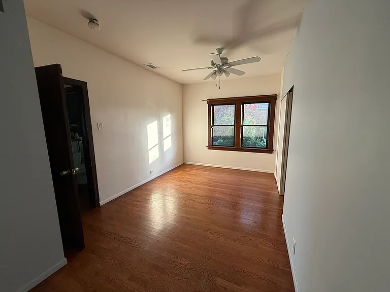 1925 Cerro Gordo St — Photo 10