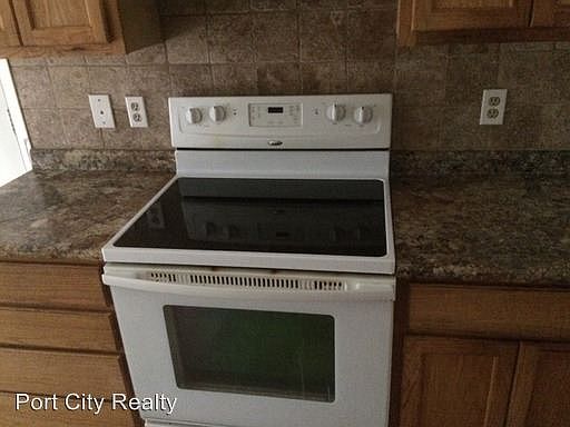 2nd image of 7000 Creswell Rd APT 210