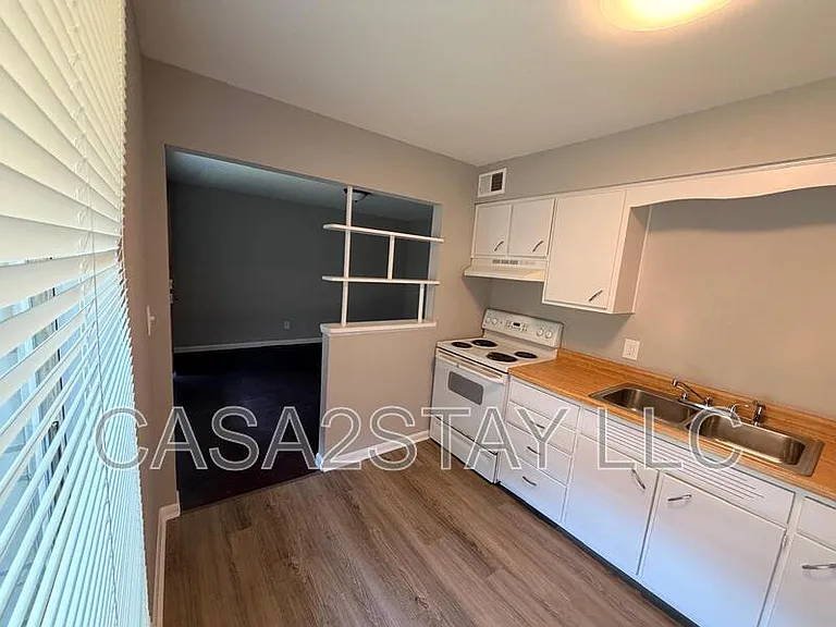 1730 Tempest Way #14 — Photo 3