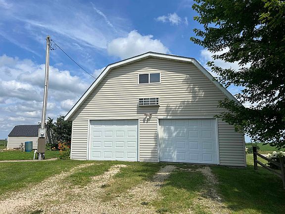 2nd image of 58060 Hazen Ln