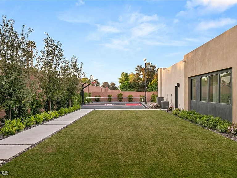 7385 Heron Canyon Ct — Photo 44