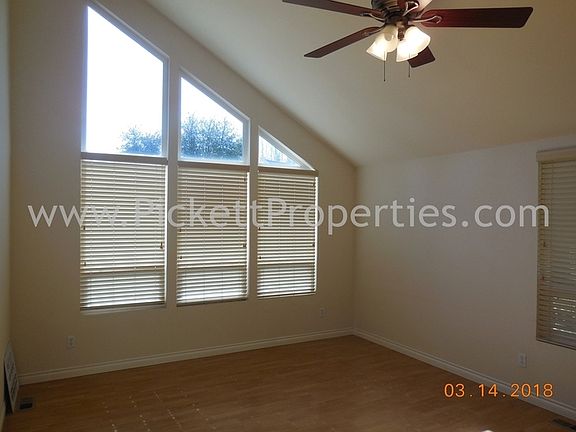 3rd image of 4006 Holly Park Dr NW