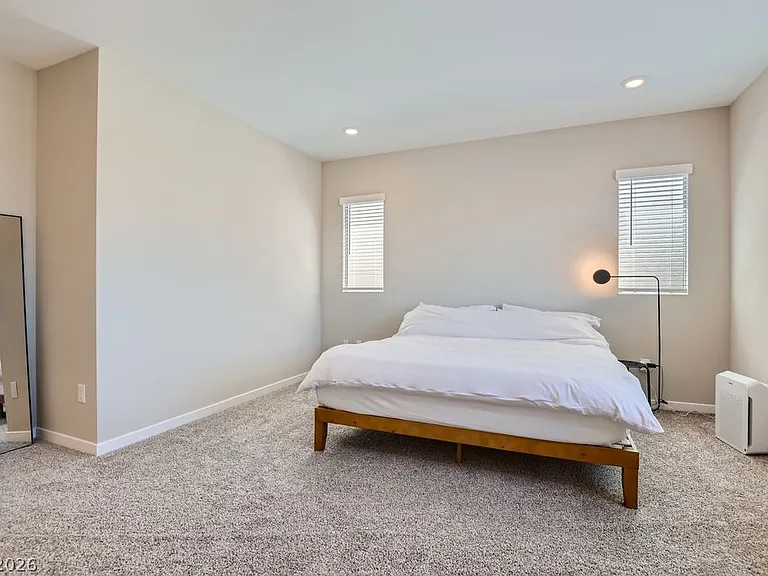 11604 Desert Hollow Ave — Photo 17