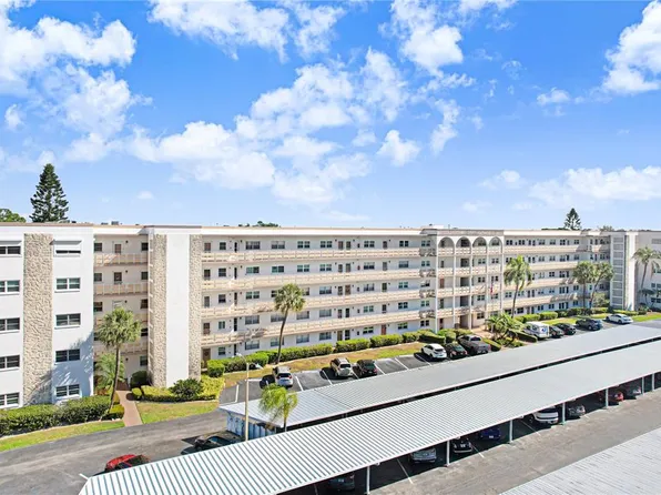 5603 80th St N Unit 303, Saint Petersburg, FL 33709
