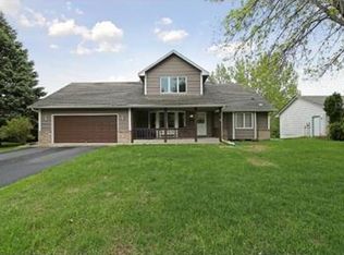 8922 Rosewood Ln N, Maple Grove, MN 55369