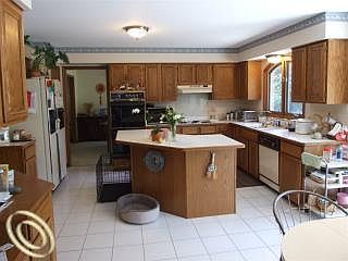 5th image of 4043 Glencastle Dr
