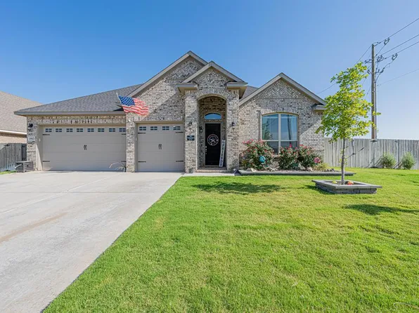 1913 Overshine Ln, Midland, TX 79705